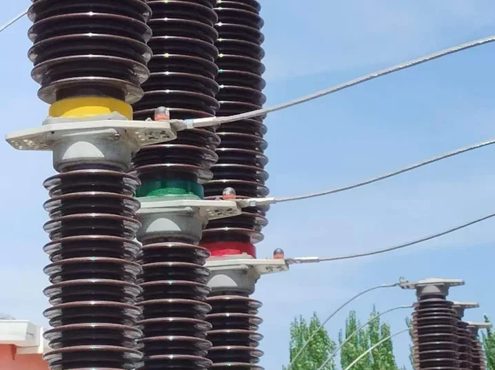 Sensor RADEXA instalado: transformadores de corriente, alta tensión · 115 kv