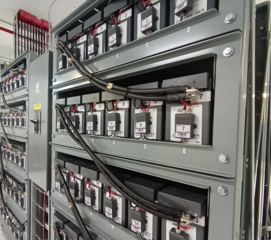 Racks de baterías con sensores MIBAT+ instalados
